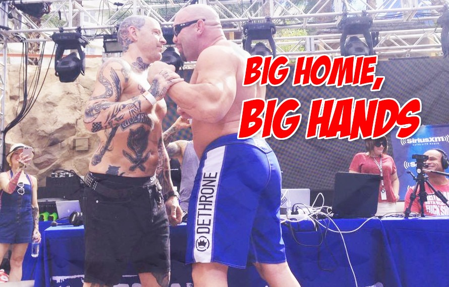 Report: Shane Carwin, his giants hands in talks to do Bare Knuckle Boxing.