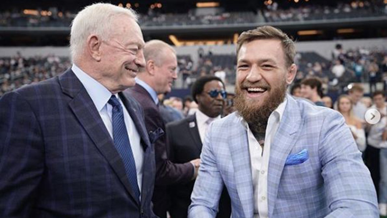 Conor McGregor Wants To Fight Inside Of Dallas Cowboys Stadium | MiddleEasy