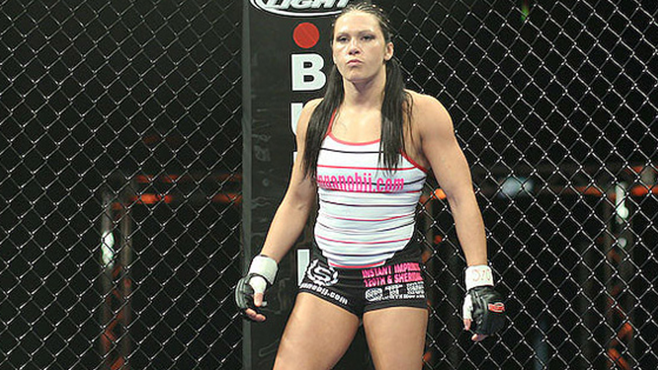 Cat Zingano - wide 3