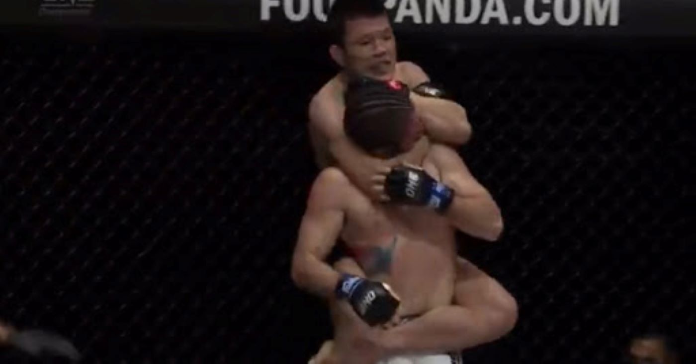 Shinya Aoki Submits James Nakashima With A Standing Rear-Naked Choke, Breaks ONE’s Submisson Record (Highlights)