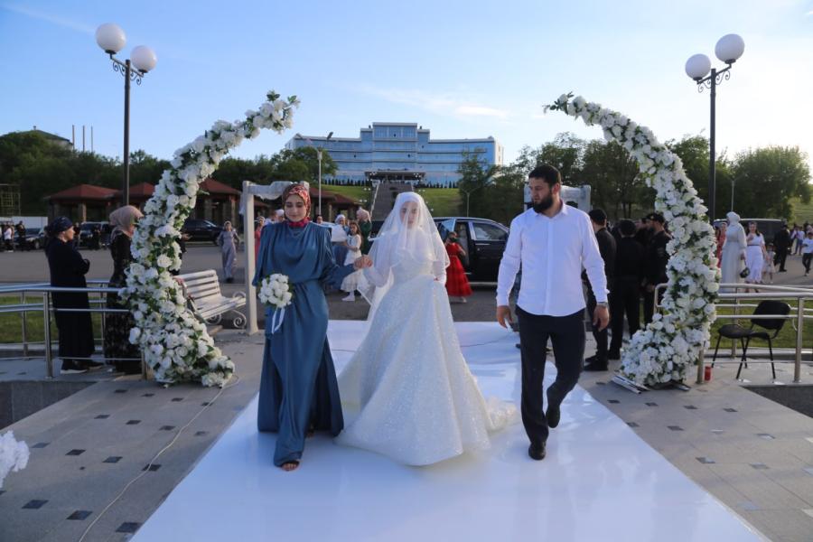 (Video) UFC Contender Khamzat Chimaev Gets Married In Chechnya With ...