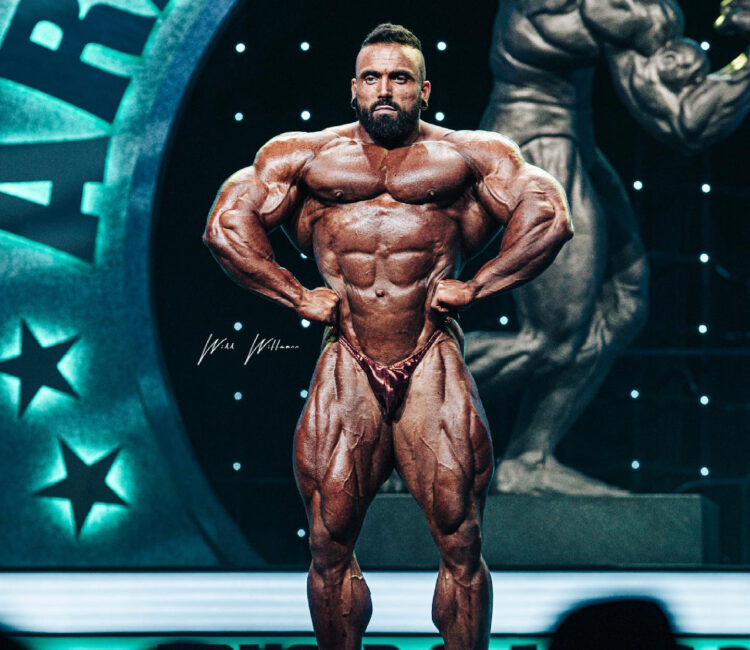 Bodybuilding Poses — Learn All The Mandatory Pose | MiddleEasy