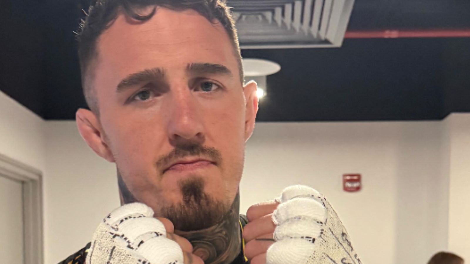 トム・アスピナルの父親、UFC 321で目の負傷後の最新情報について語る：「彼はまだ何も見えていない」