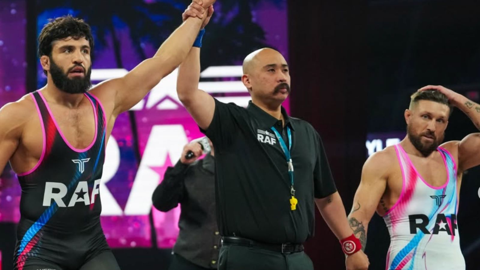 Video: Arman Tsarukyan Runs Through Lance Palmer in Opening Period for 10-0 Victory at RAF 5