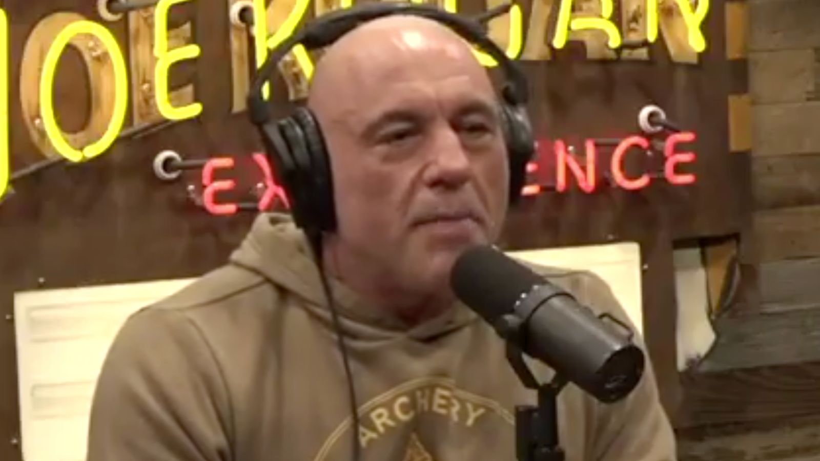 Joe Rogan Addresses Golden Globes Snub Talk and Explains Why He Was Never Nominated