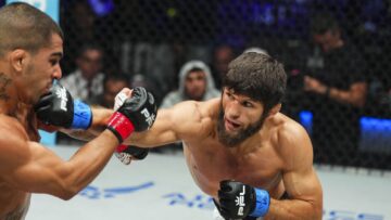 Timur Khizriev exchanges strikes in the PFL SmartCage before his PFL Chicago return