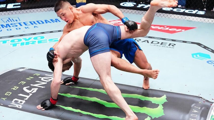 Raul Rosas Jr. slams Raoni Barcelos during the UFC Vegas 121 main event.
