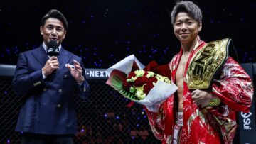 Takeru Segawa receives flowers from Masato during his ONE SAMURAI 4 farewell ceremony